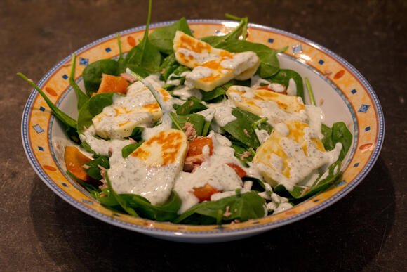 Bild von einer Portion Haloumni Salat