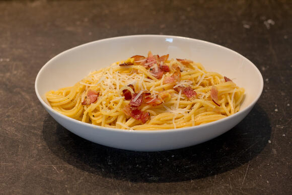 Bild von einer Portion Spaghetti alla Carbonara