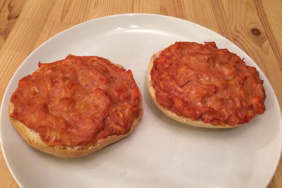 Bild von einer Portion Pizzabrötchen